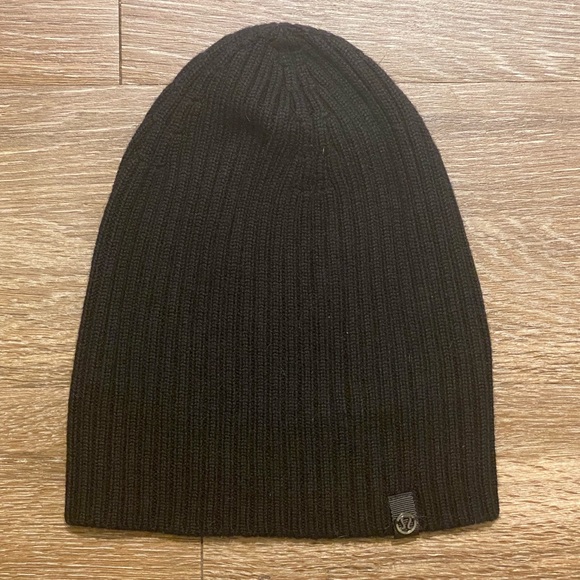 lululemon athletica Accessories - LULULEMON Beanie Black EUC